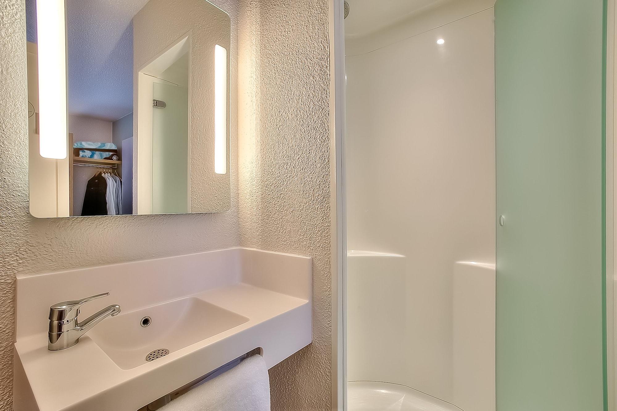 B&B Hotel Antibes Sophia Antipolis Biot Dış mekan fotoğraf